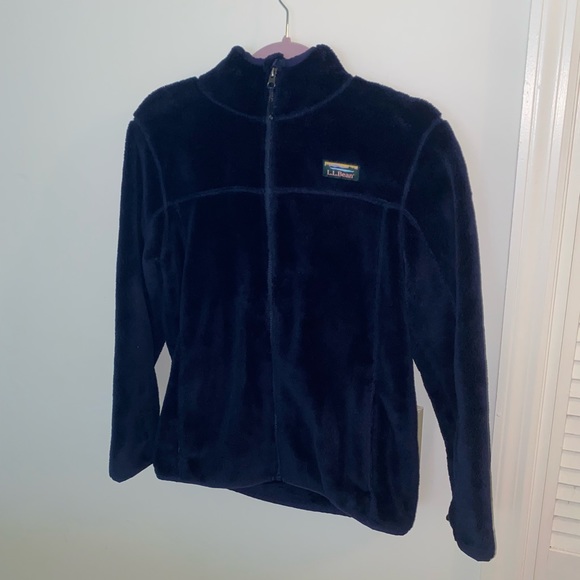 L.L. Bean Mountain Classic Hooded Fleece - Picture 2 of 11